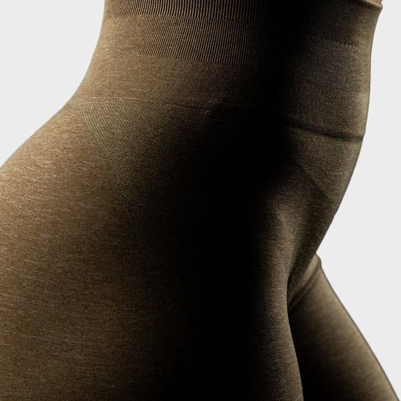 Alphalete Amplify Biker Short - Canteen